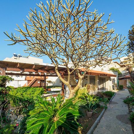 Hotel Breezot Yam Nahariya Esterno foto