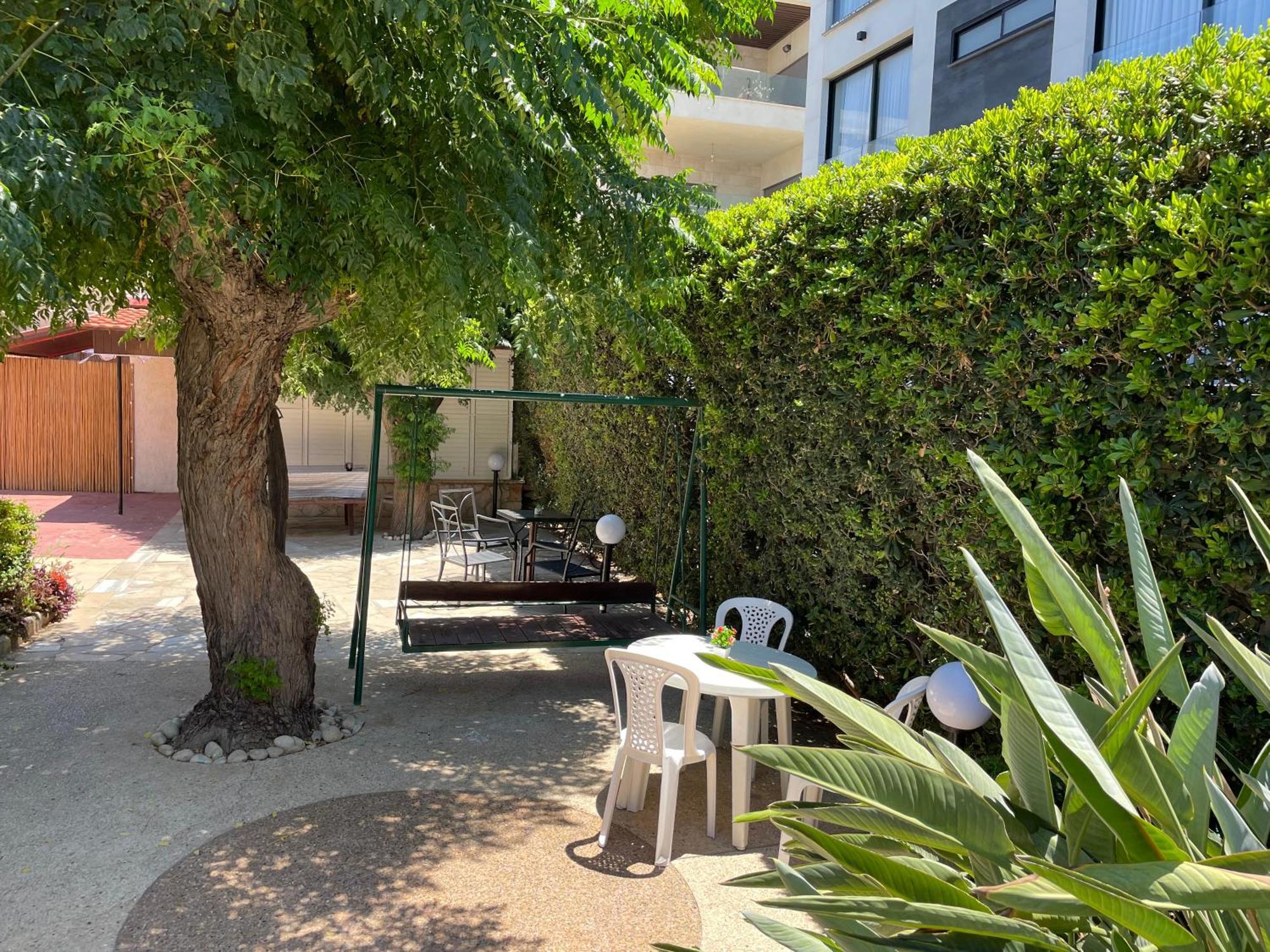 Hotel Breezot Yam Nahariya Esterno foto