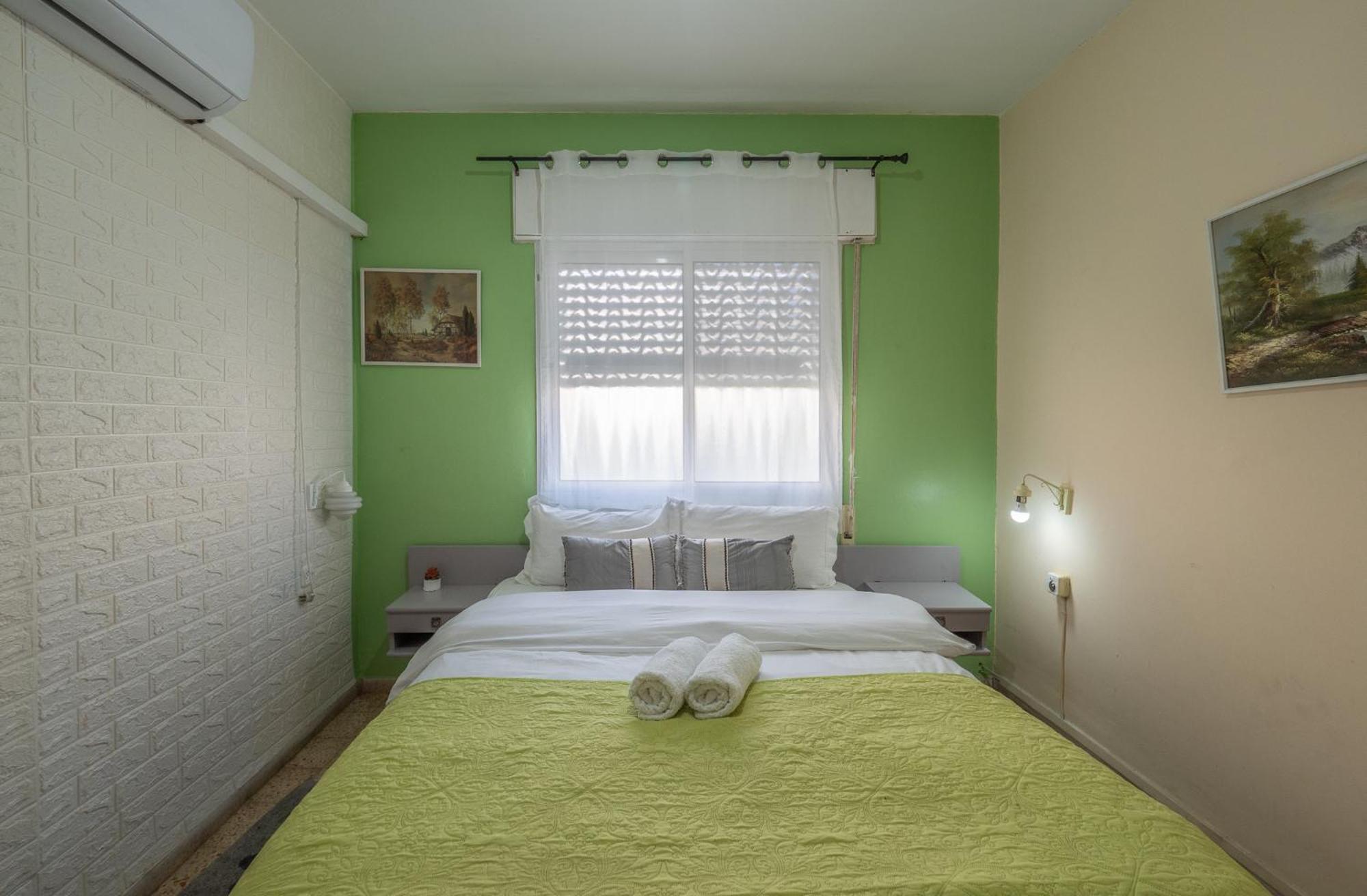 Hotel Breezot Yam Nahariya Esterno foto